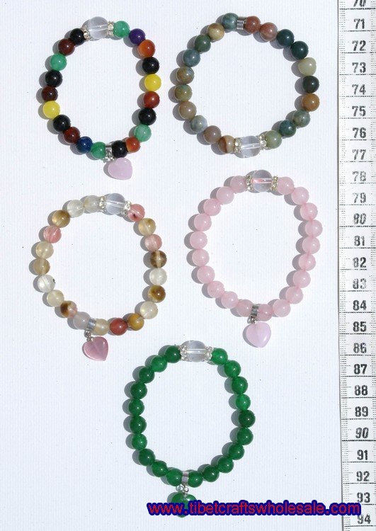 bracelets de perles en verre avec des coeurs